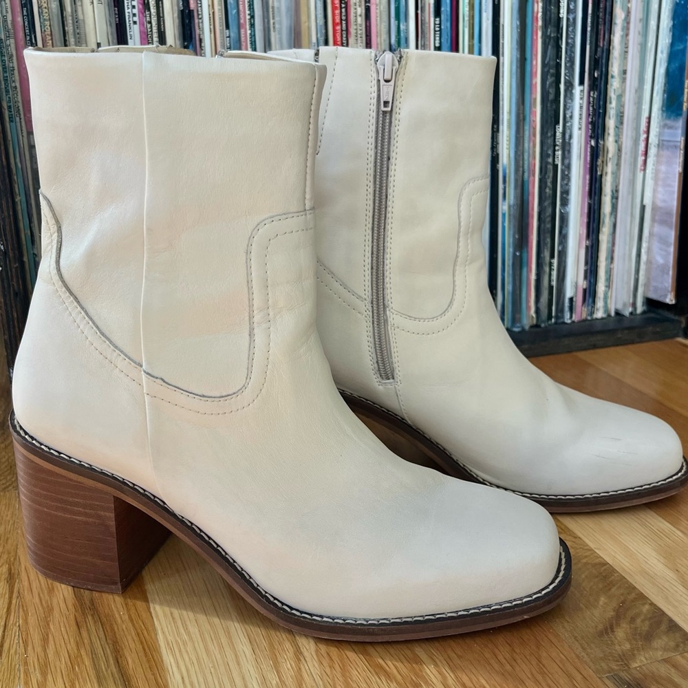 Women’s Size 9 White Block Heel Zip Bootie by Patina Portland Leatherr